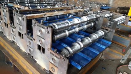 840-900實心軸彩鋼瓦機械 滄州順成壓瓦機械的價格、廠家與設備圖片詳解